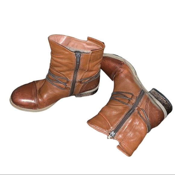 Clarks Leather Ankle Boots Low Heel Round Toe Chestnut Brown Womens Size 7.5M - Picture 8 of 16